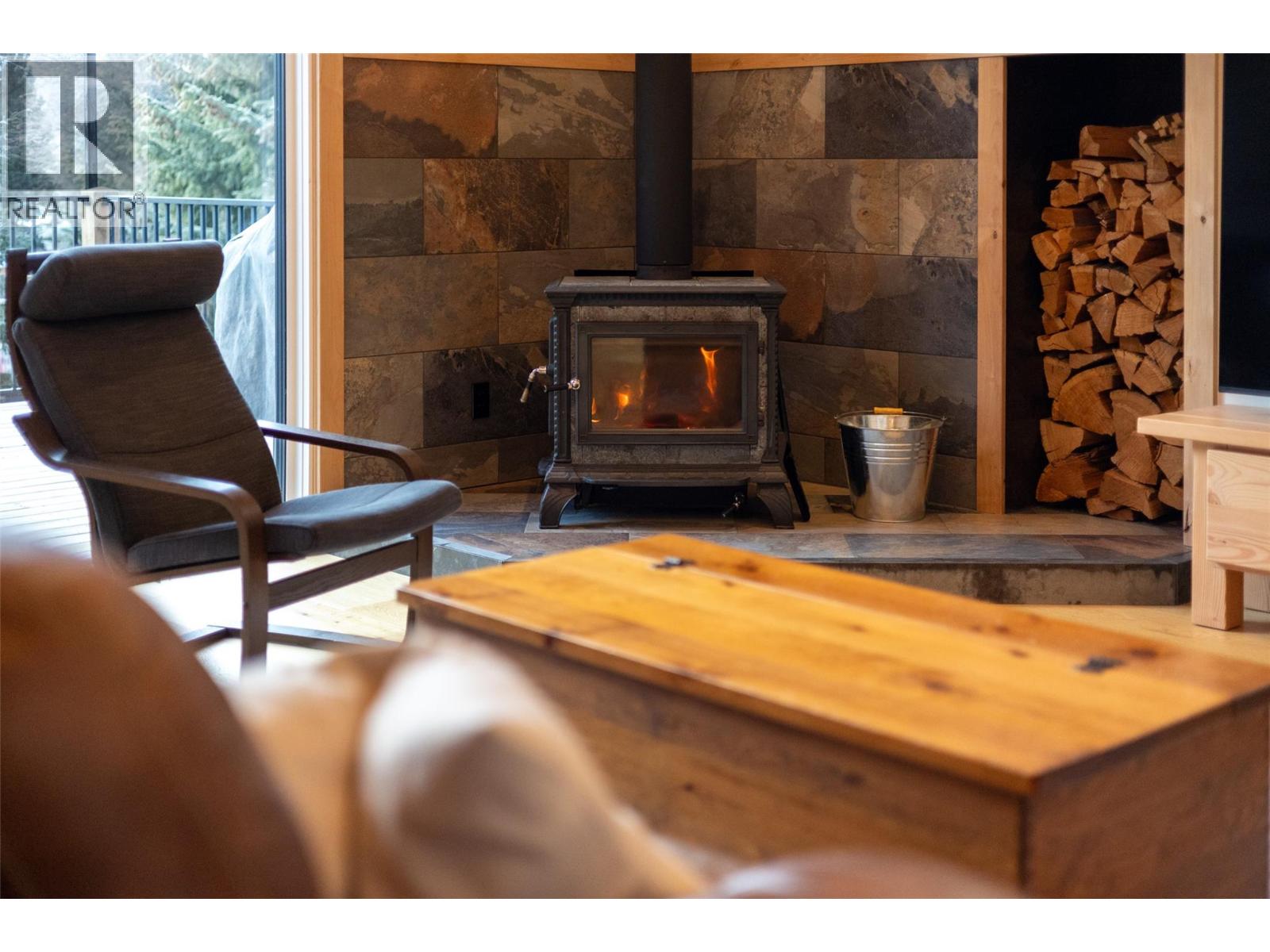 1360 Mcleod Avenue, Fernie, British Columbia  V0B 1M1 - Photo 31 - 10376100