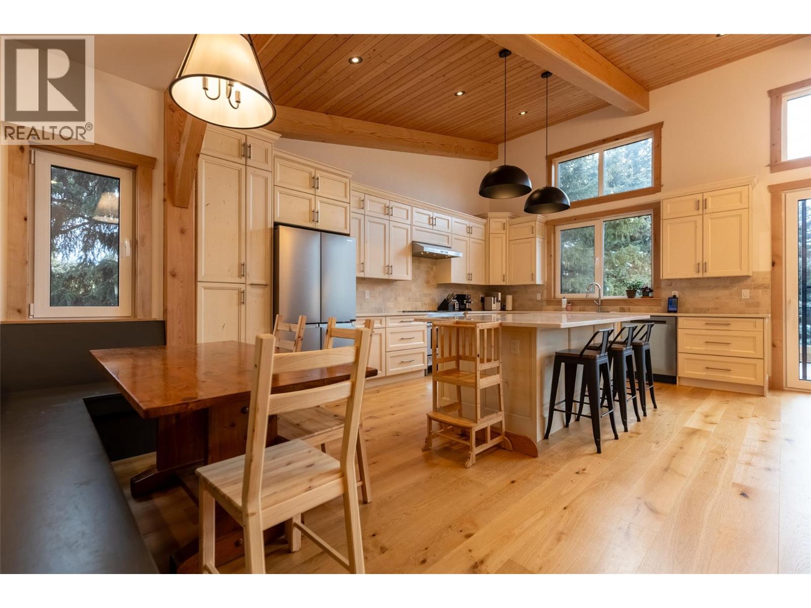 1360 Mcleod Avenue, Fernie, British Columbia  V0B 1M1 - Photo 35 - 10376100