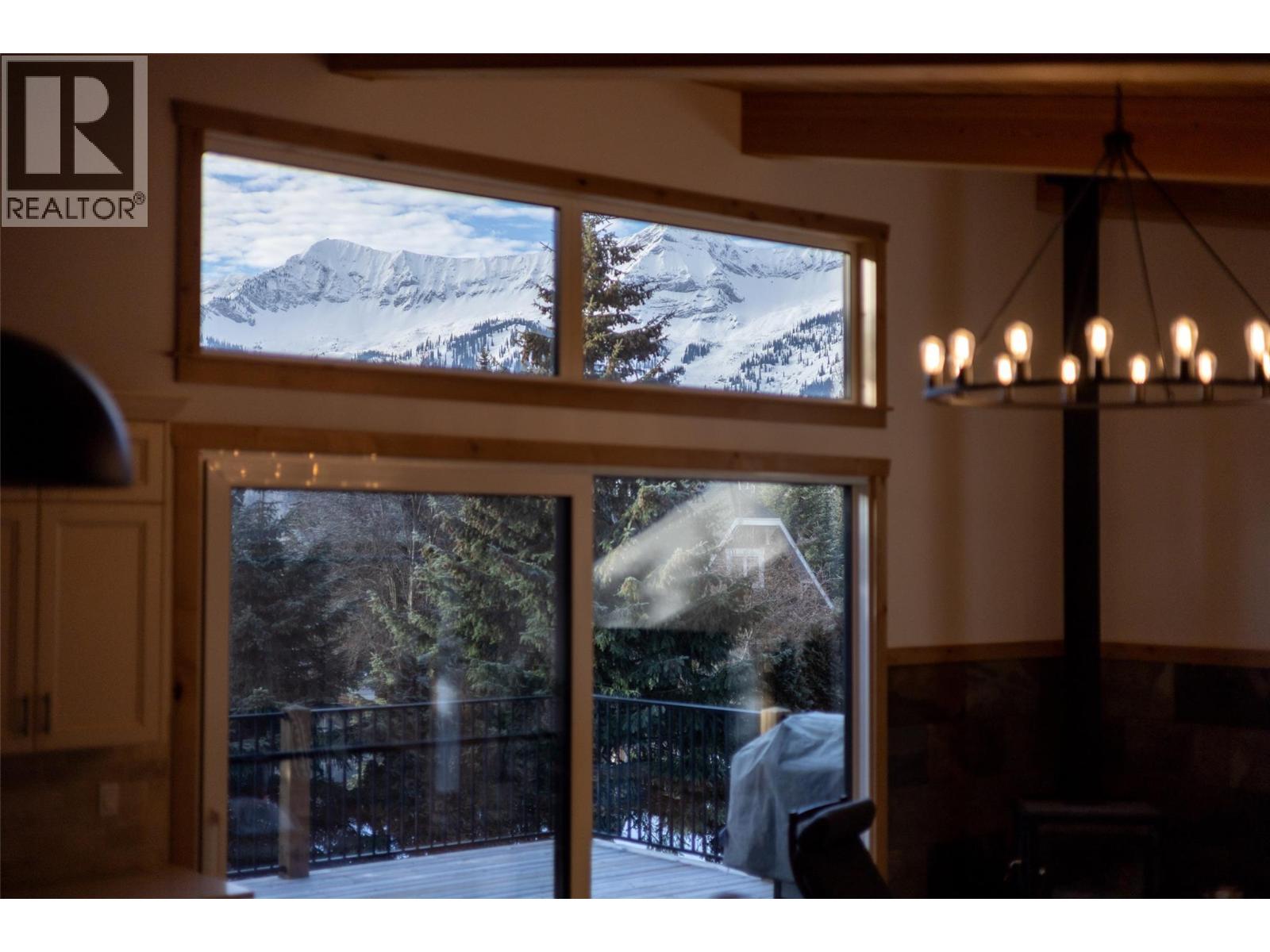 1360 Mcleod Avenue, Fernie, British Columbia  V0B 1M1 - Photo 44 - 10376100