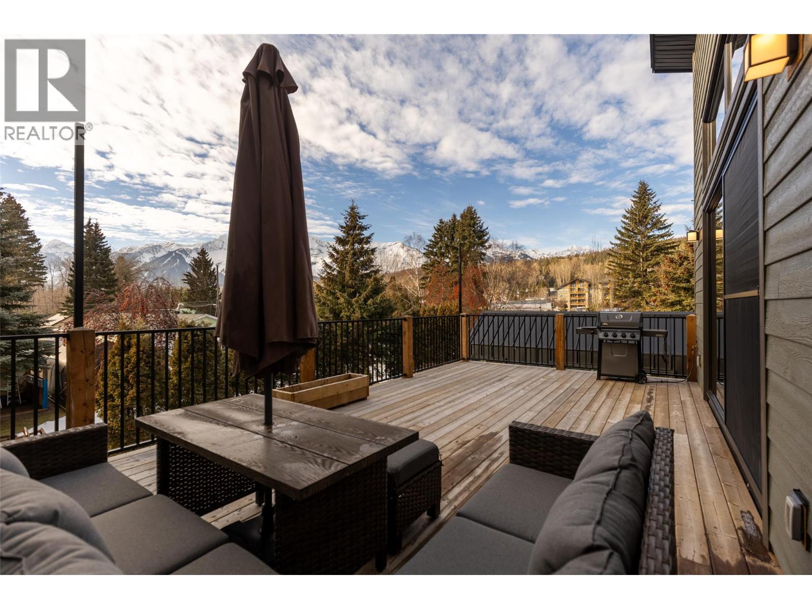 1360 Mcleod Avenue, Fernie, British Columbia  V0B 1M1 - Photo 50 - 10376100