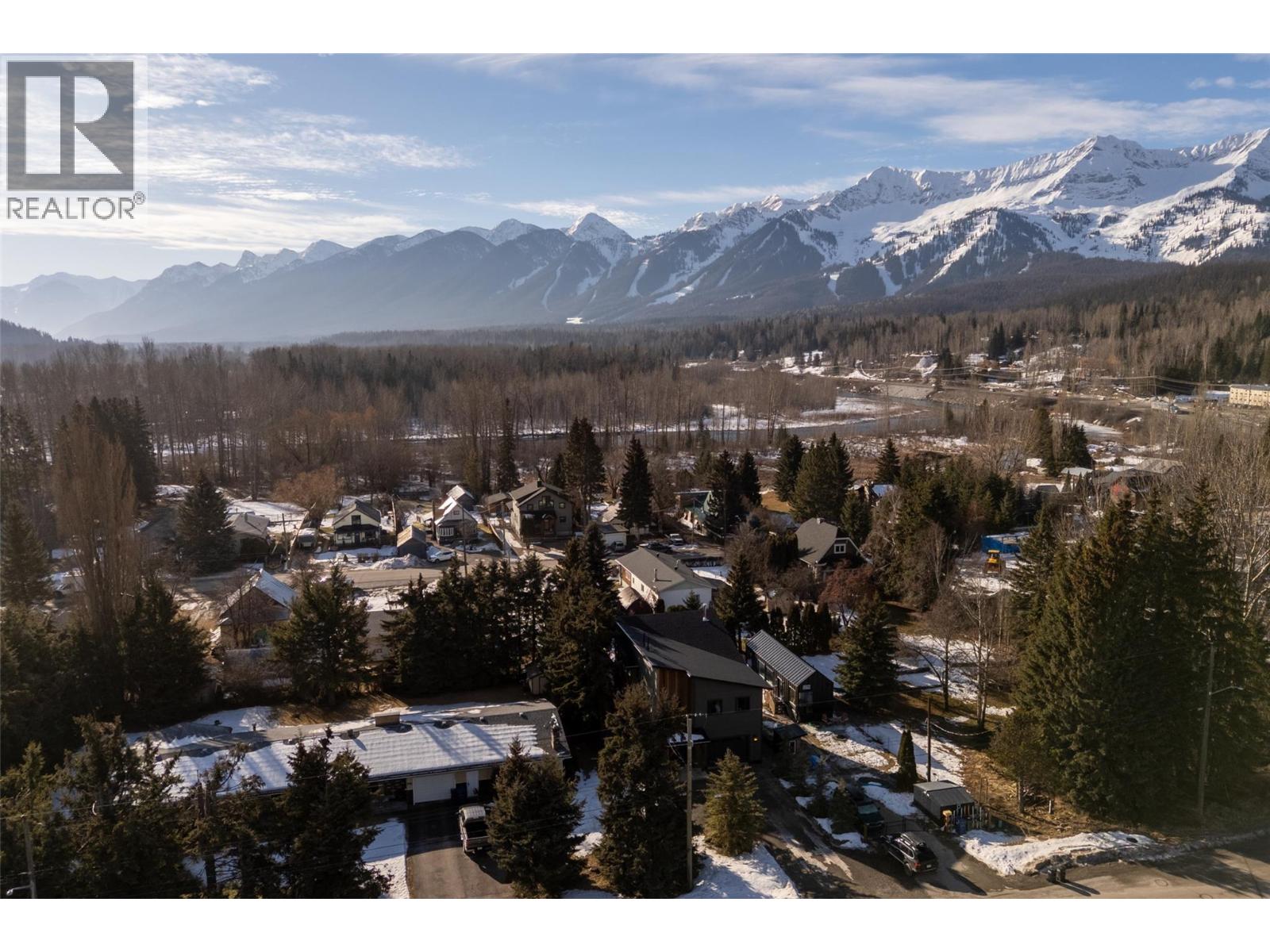 1360 Mcleod Avenue, Fernie, British Columbia  V0B 1M1 - Photo 64 - 10376100