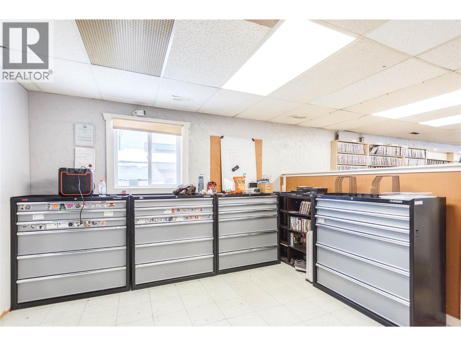 2037 Shuswap Avenue, Lumby, British Columbia  V0E 2G0 - Photo 11 - 10375066