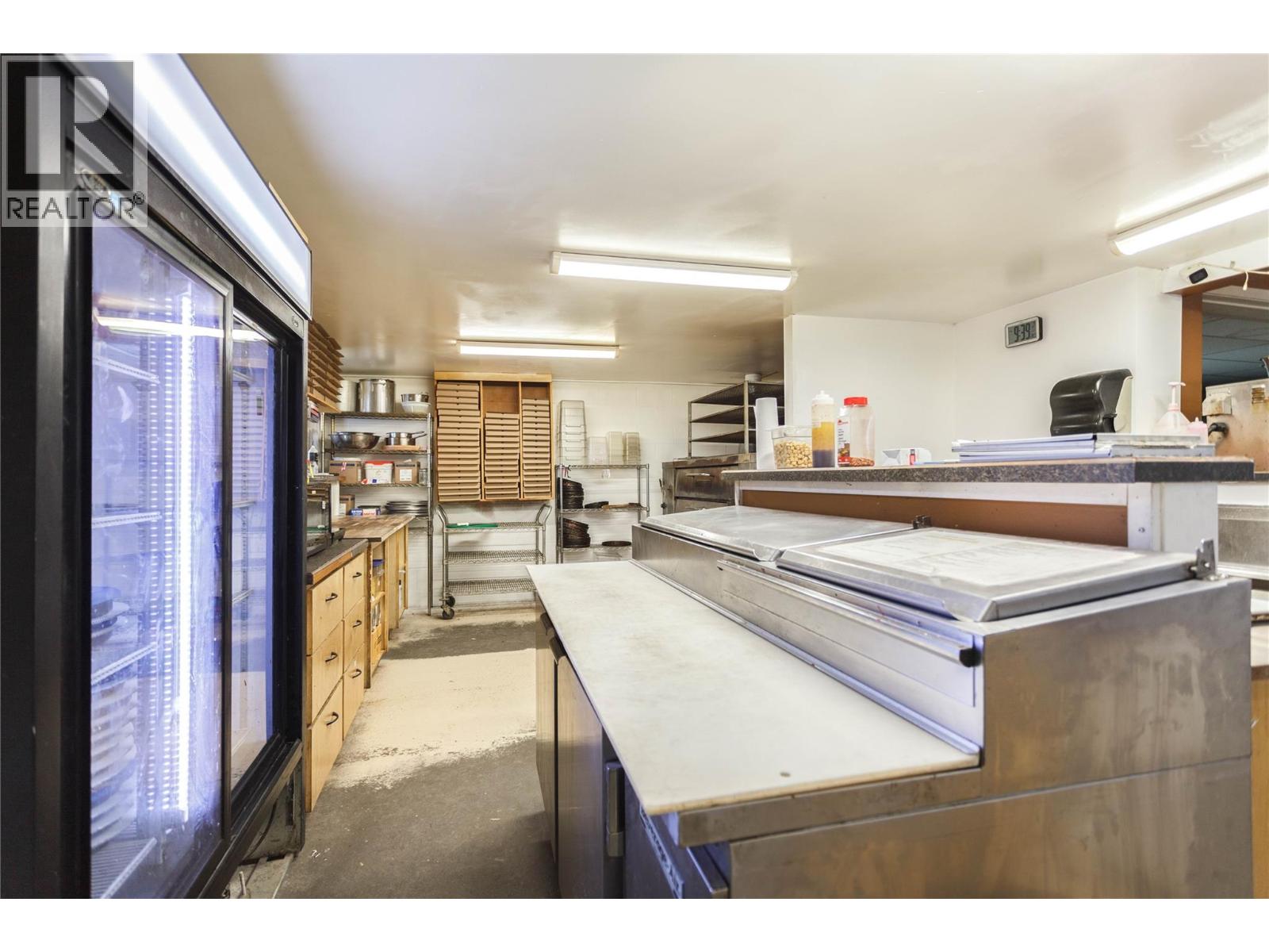 2037 Shuswap Avenue, Lumby, British Columbia  V0E 2G0 - Photo 13 - 10375066