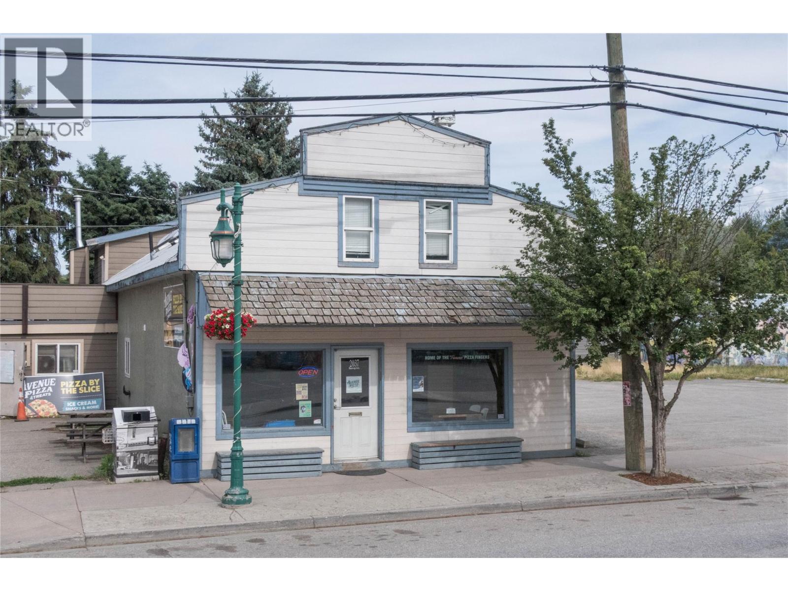 2037 Shuswap Avenue, Lumby, British Columbia  V0E 2G0 - Photo 2 - 10375066