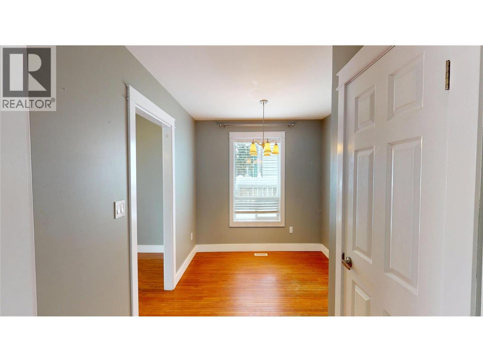 109 13th Avenue S, Cranbrook, British Columbia  V1C 2V6 - Photo 11 - 10376015