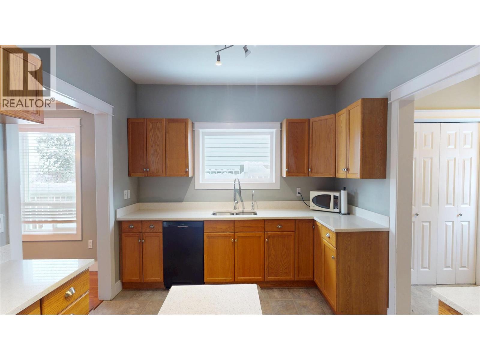 109 13th Avenue S, Cranbrook, British Columbia  V1C 2V6 - Photo 15 - 10376015