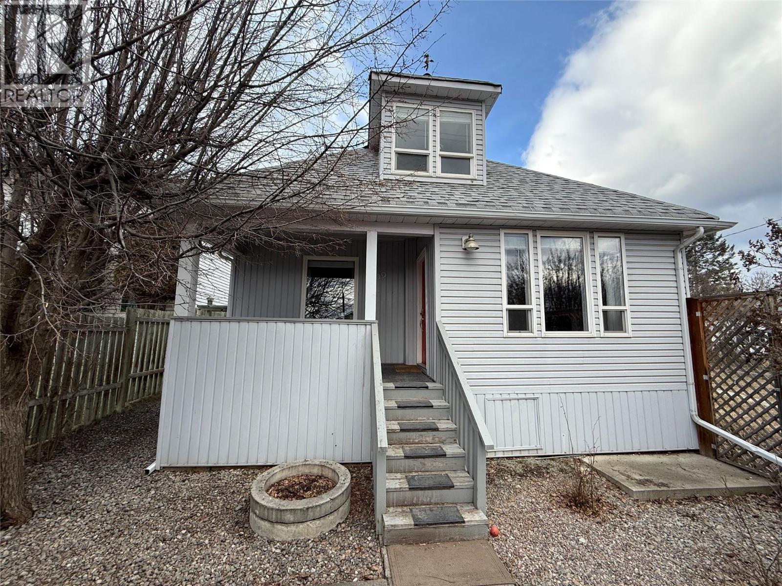 109 13th Avenue S, Cranbrook, British Columbia  V1C 2V6 - Photo 3 - 10376015