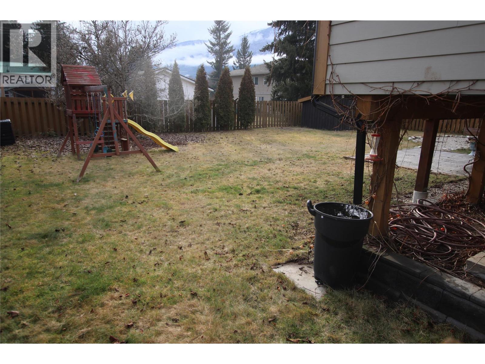 304 5th  Nw Street, Nakusp, British Columbia  V0G 1R0 - Photo 29 - 10376033
