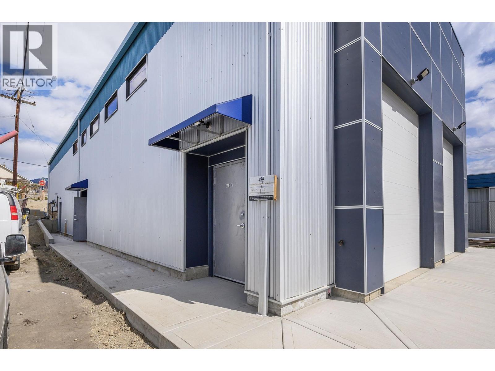 240 Larkspur Street, Kamloops, British Columbia  V2B 2M4 - Photo 3 - 10375833