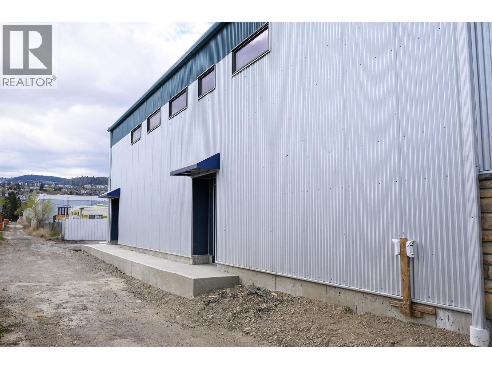 240 Larkspur Street, Kamloops, British Columbia  V2B 2M4 - Photo 4 - 10375833