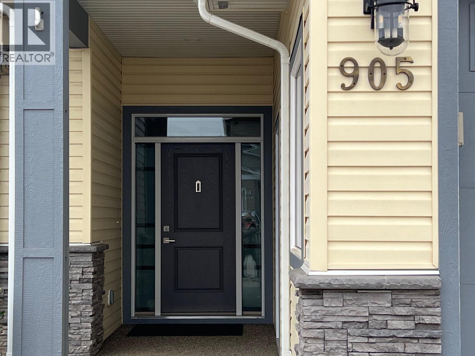 905 9th Avenue, Vernon, British Columbia  V1H 1Z1 - Photo 1 - 10374709