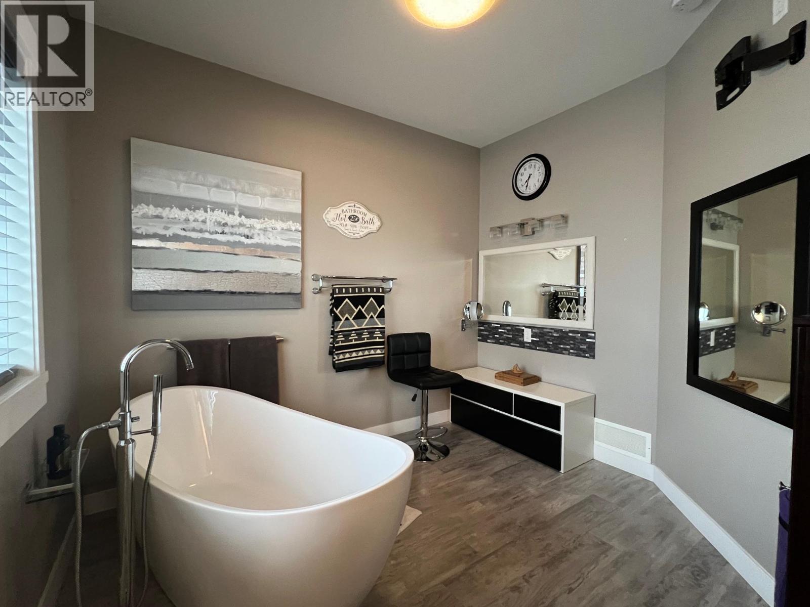 905 9th Avenue, Vernon, British Columbia  V1H 1Z1 - Photo 14 - 10374709