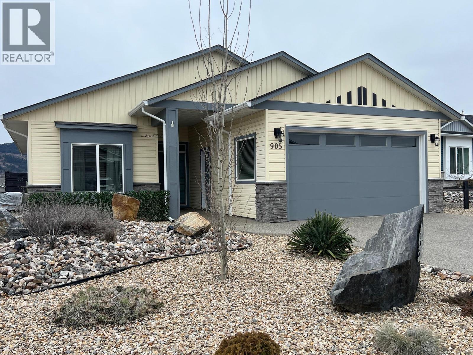 905 9th Avenue, Vernon, British Columbia  V1H 1Z1 - Photo 2 - 10374709