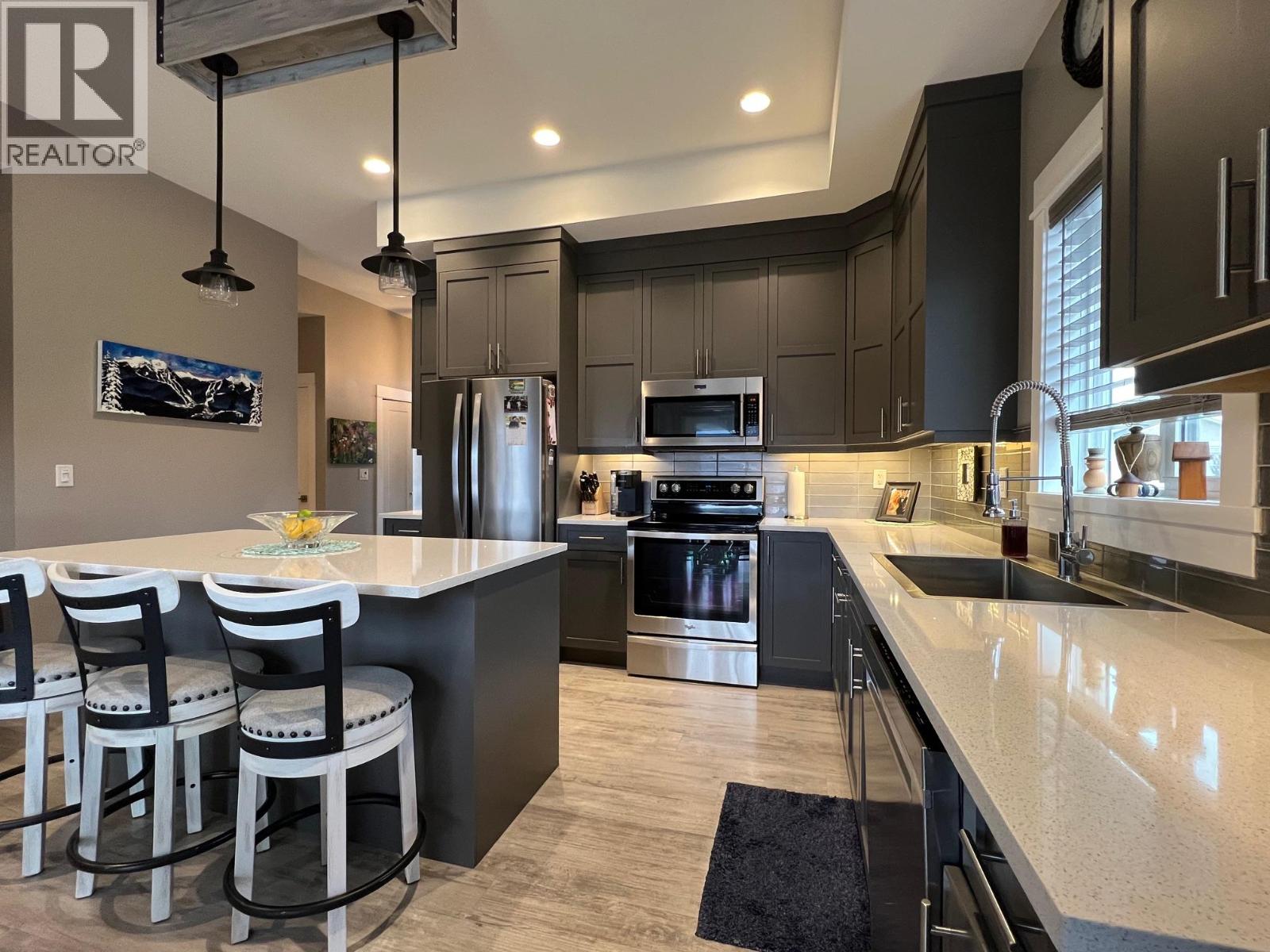 905 9th Avenue, Vernon, British Columbia  V1H 1Z1 - Photo 3 - 10374709