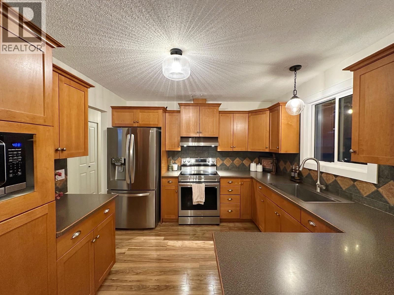 995 Graf Road, Kelowna, British Columbia  V1P 1C1 - Photo 16 - 10376231