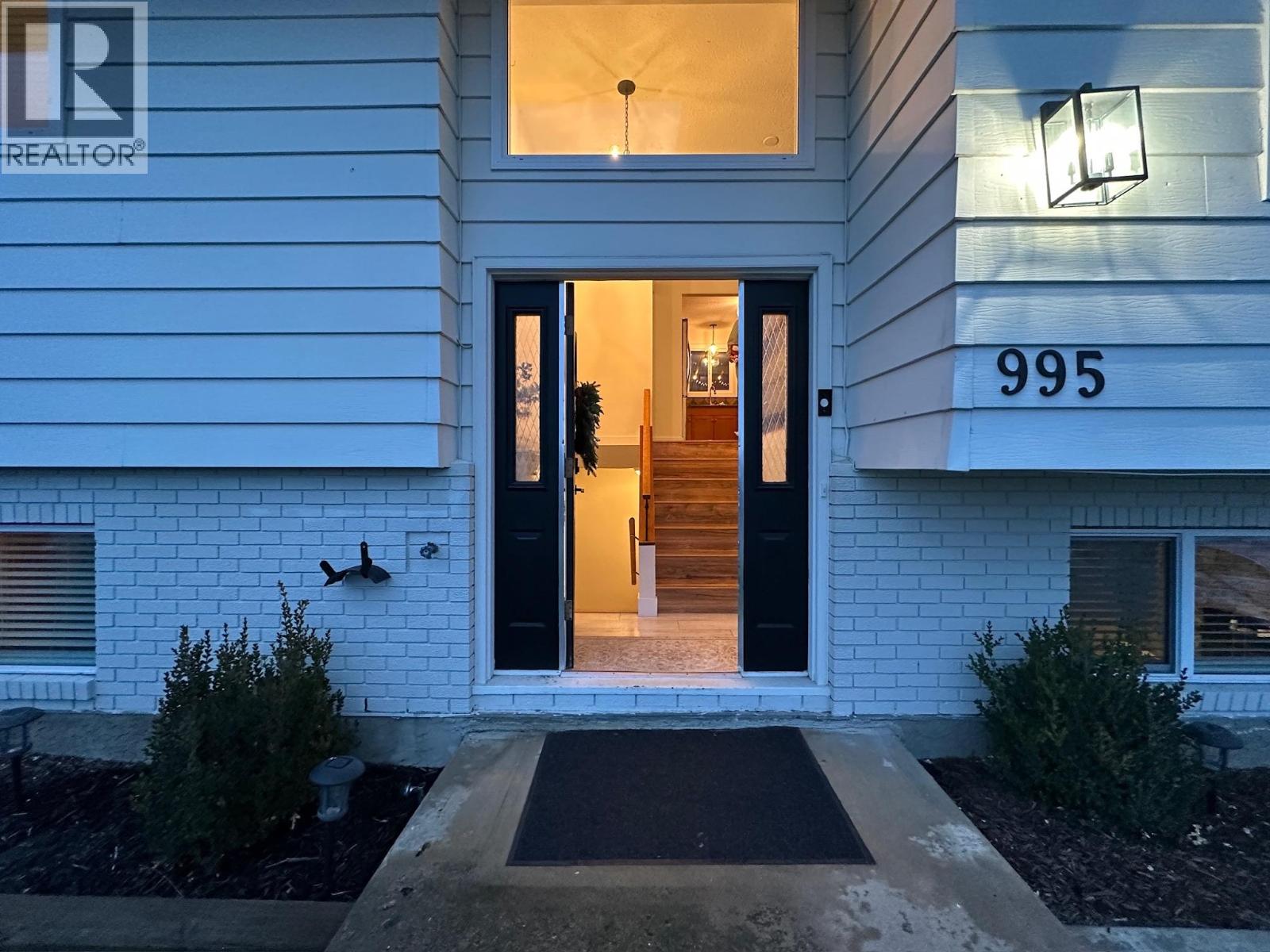 995 Graf Road, Kelowna, British Columbia  V1P 1C1 - Photo 3 - 10376231