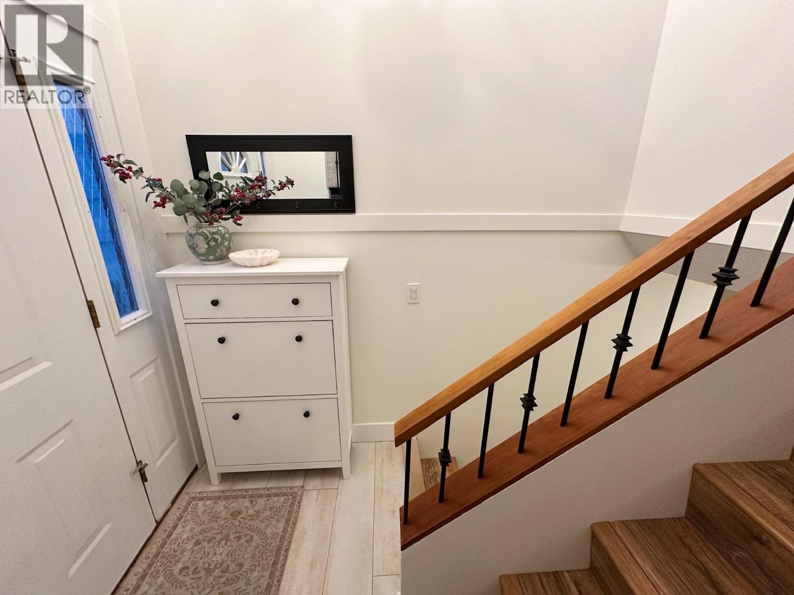 995 Graf Road, Kelowna, British Columbia  V1P 1C1 - Photo 6 - 10376231