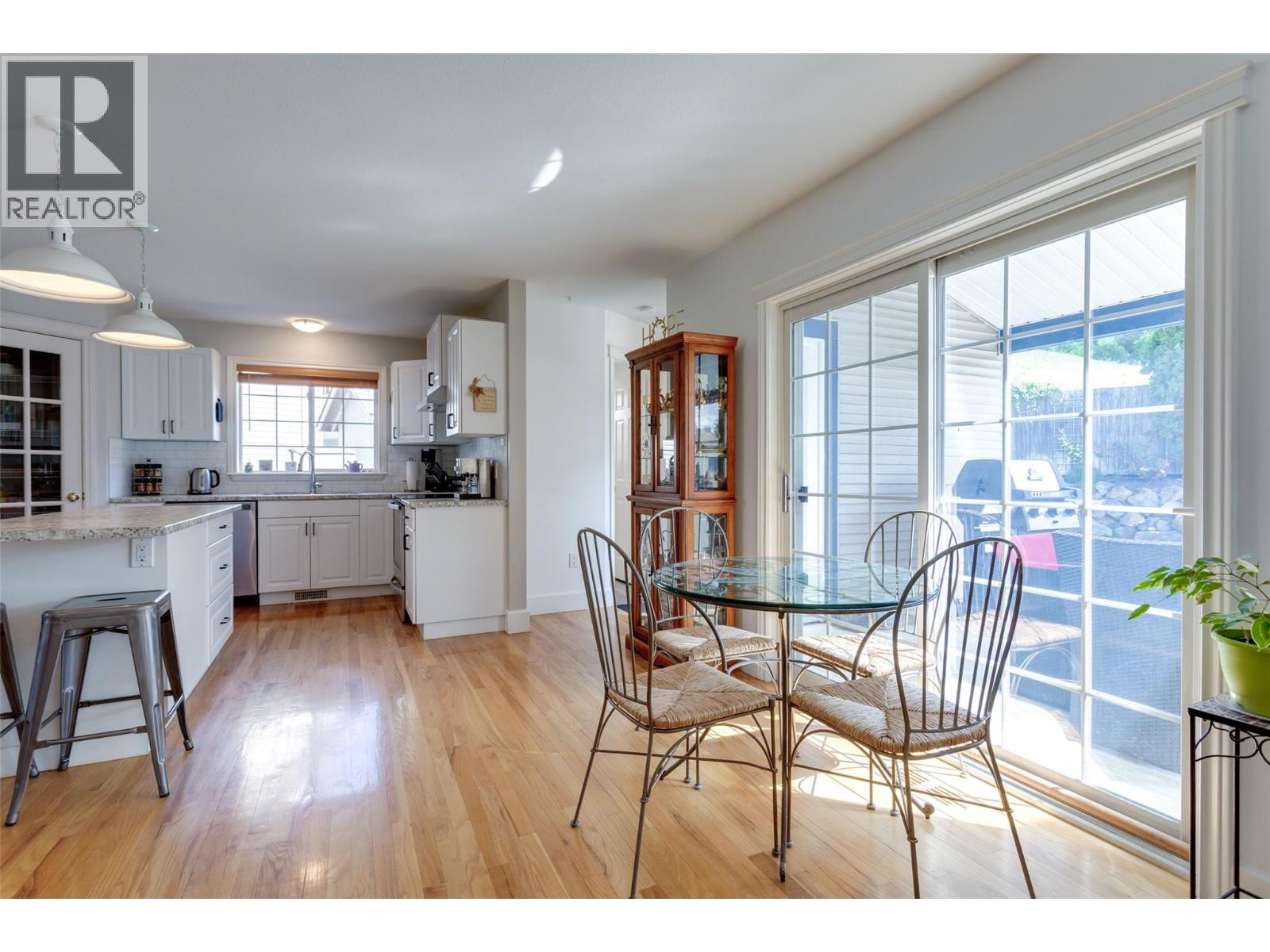 2205 Canary Place, Vernon, British Columbia  V1H 1R3 - Photo 15 - 10376182