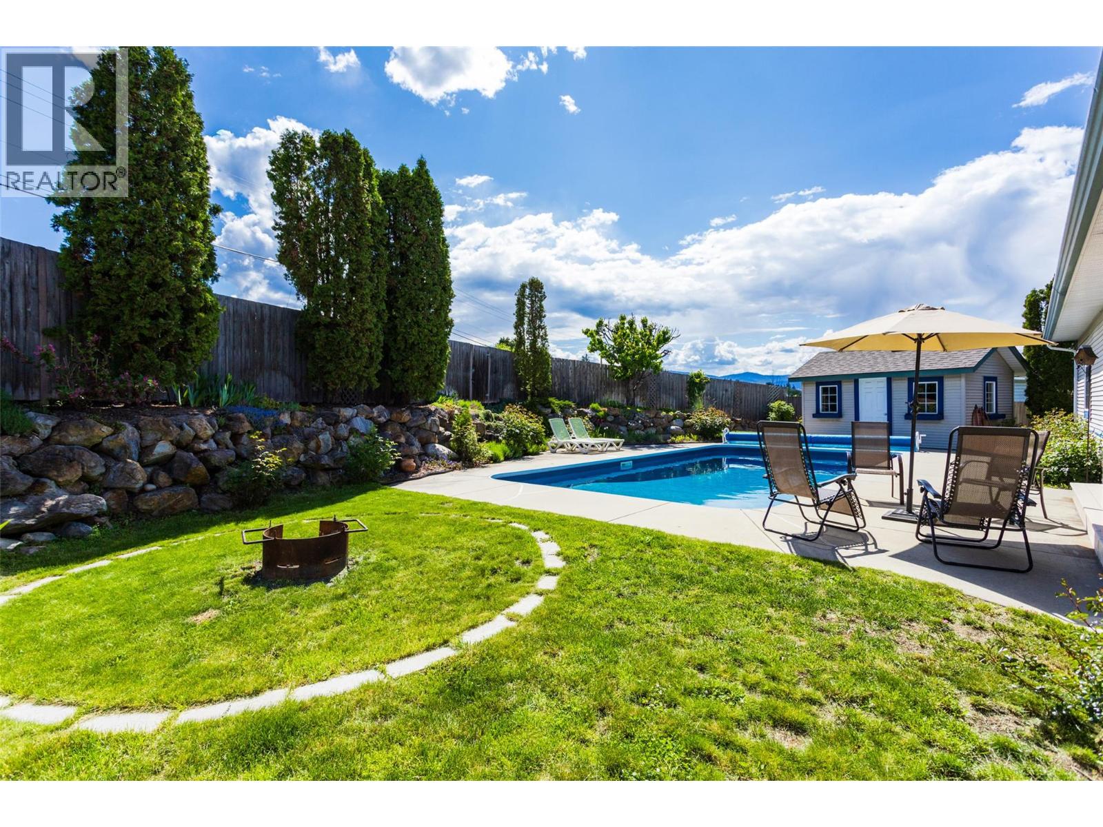 2205 Canary Place, Vernon, British Columbia  V1H 1R3 - Photo 28 - 10376182