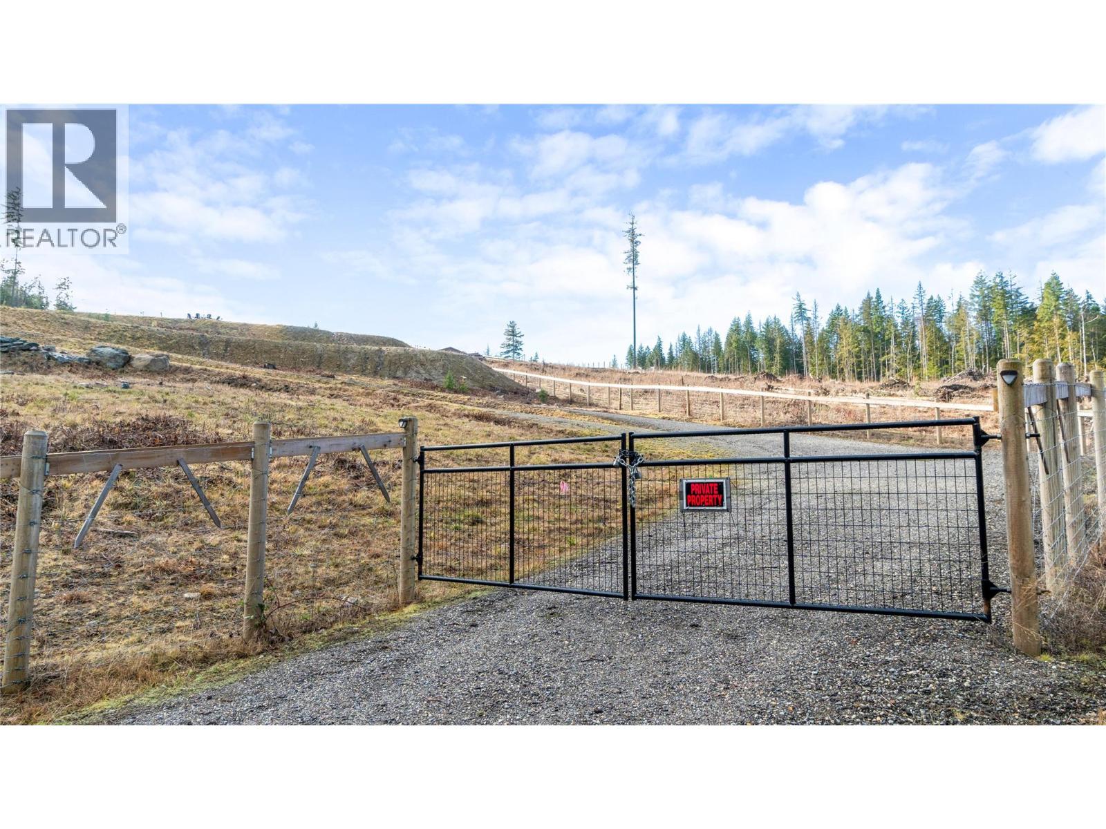 6226 Armstrong Road, Eagle Bay, British Columbia  V0E 1T0 - Photo 3 - 10376354