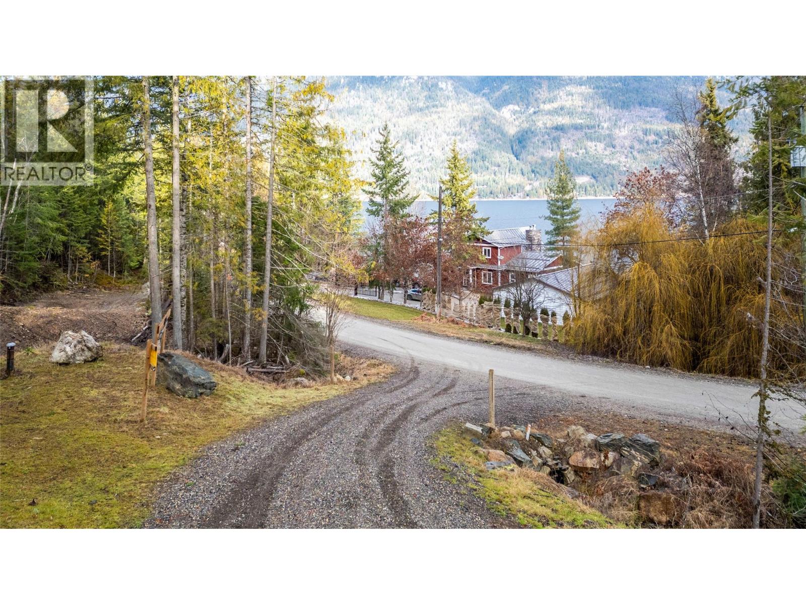 6226 Armstrong Road, Eagle Bay, British Columbia  V0E 1T0 - Photo 4 - 10376354