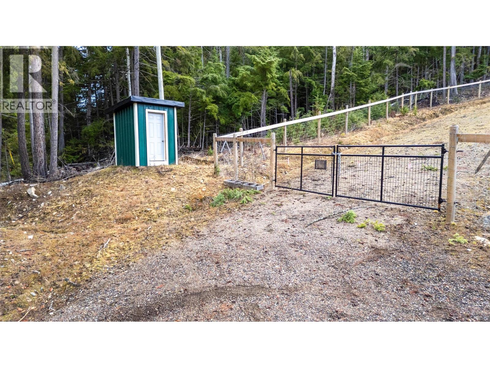 6226 Armstrong Road, Eagle Bay, British Columbia  V0E 1T0 - Photo 6 - 10376354