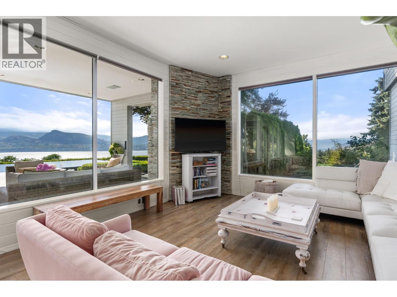 1030 King Drive, Naramata, British Columbia  V0H 1N1 - Photo 5 - 10376283