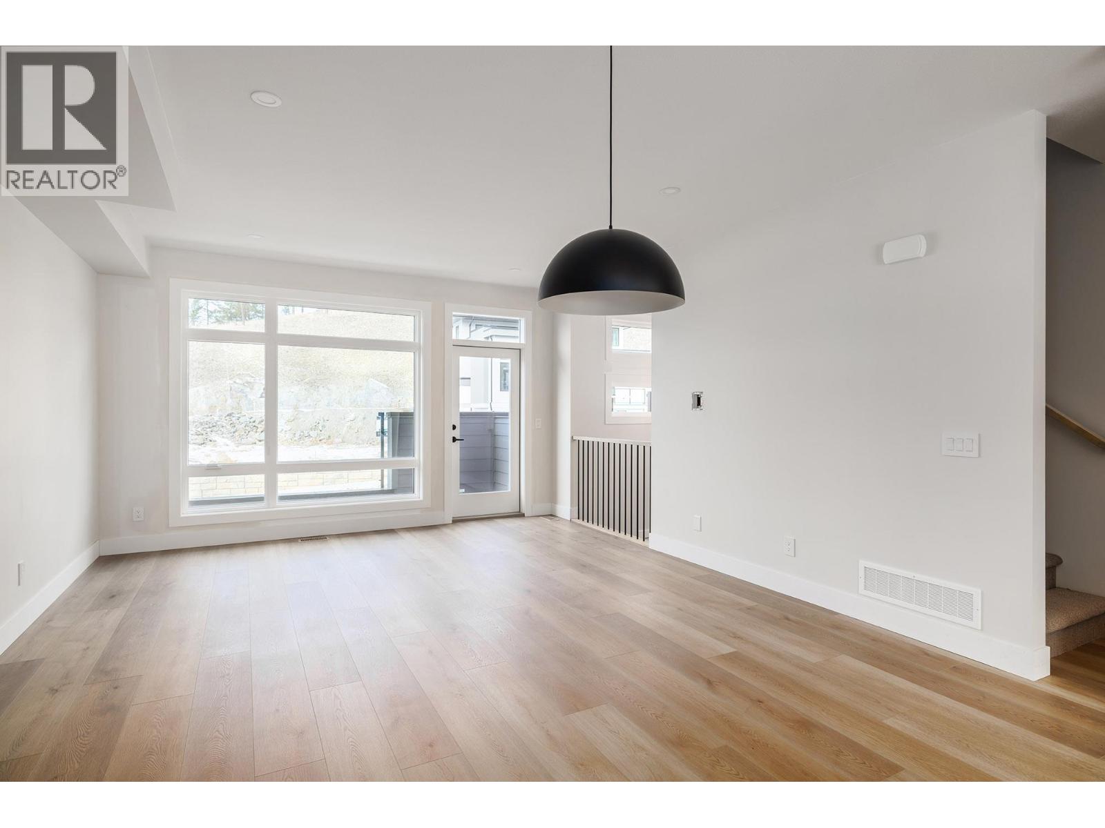 3425 Hilltown Drive Unit# 2, Kelowna, British Columbia  V1V 2B5 - Photo 1 - 10376345