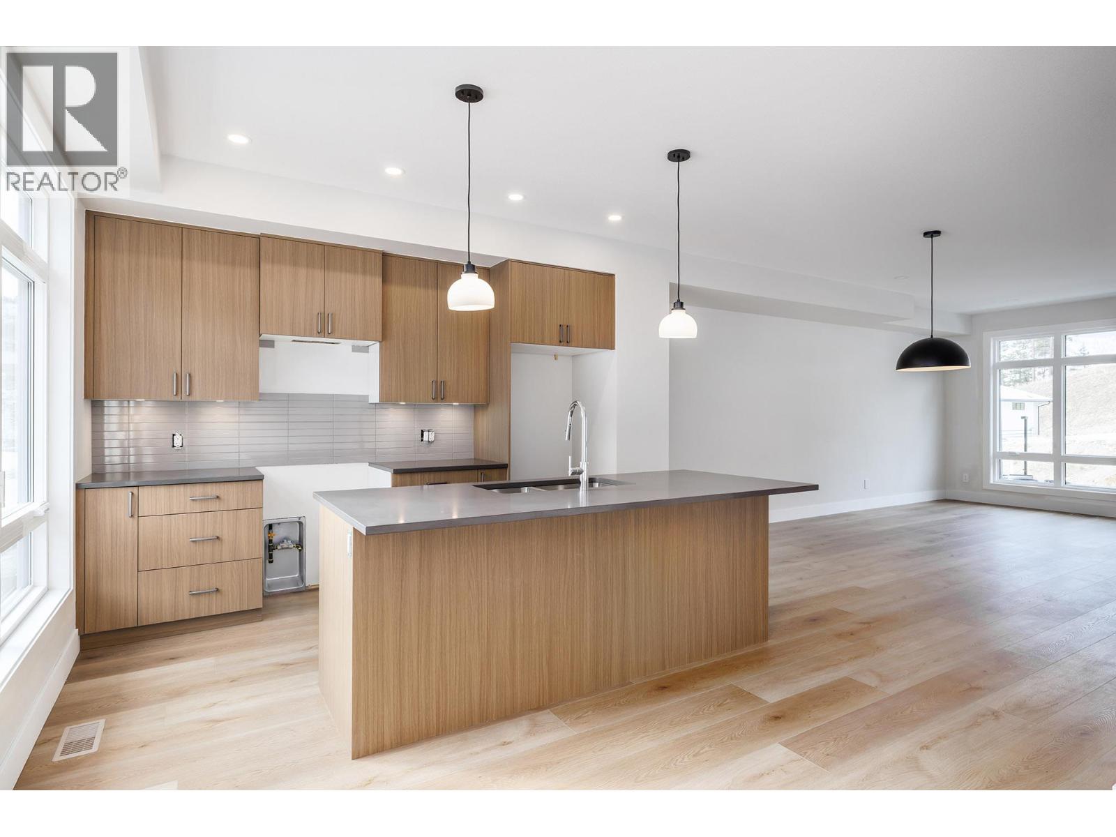 3425 Hilltown Drive Unit# 2, Kelowna, British Columbia  V1V 2B5 - Photo 8 - 10376345