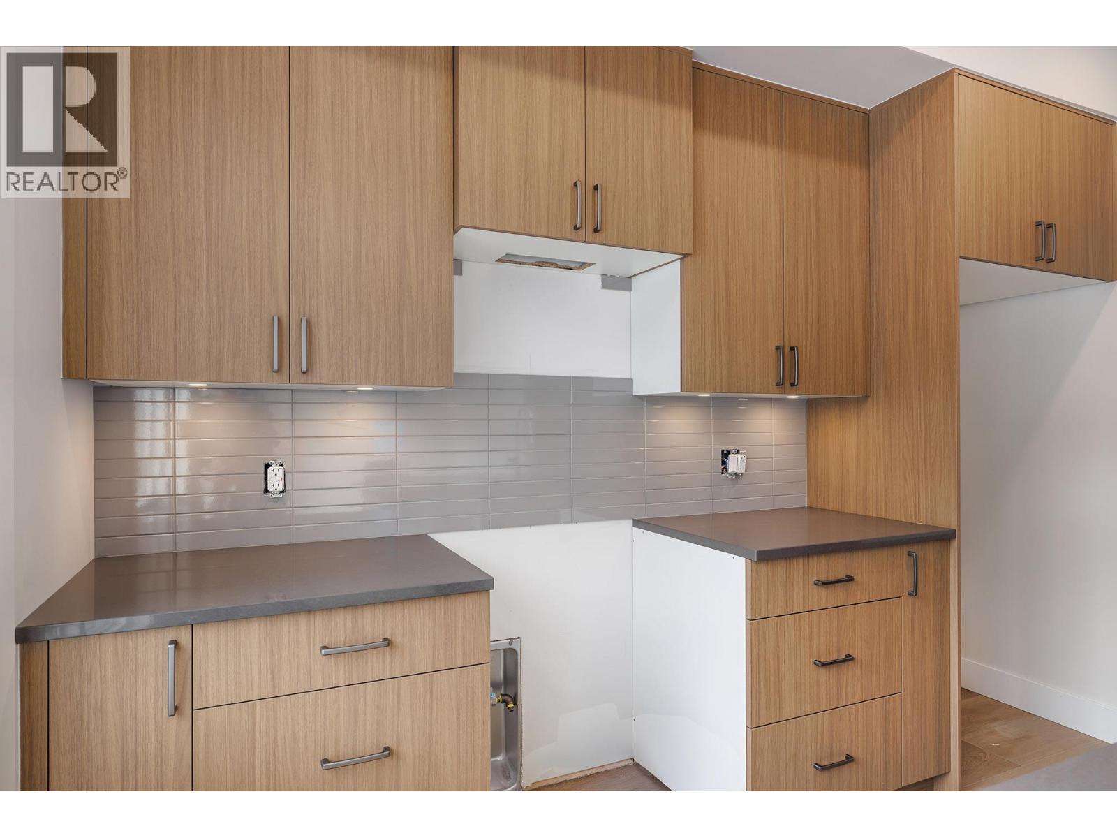 3425 Hilltown Drive Unit# 2, Kelowna, British Columbia  V1V 2B5 - Photo 9 - 10376345