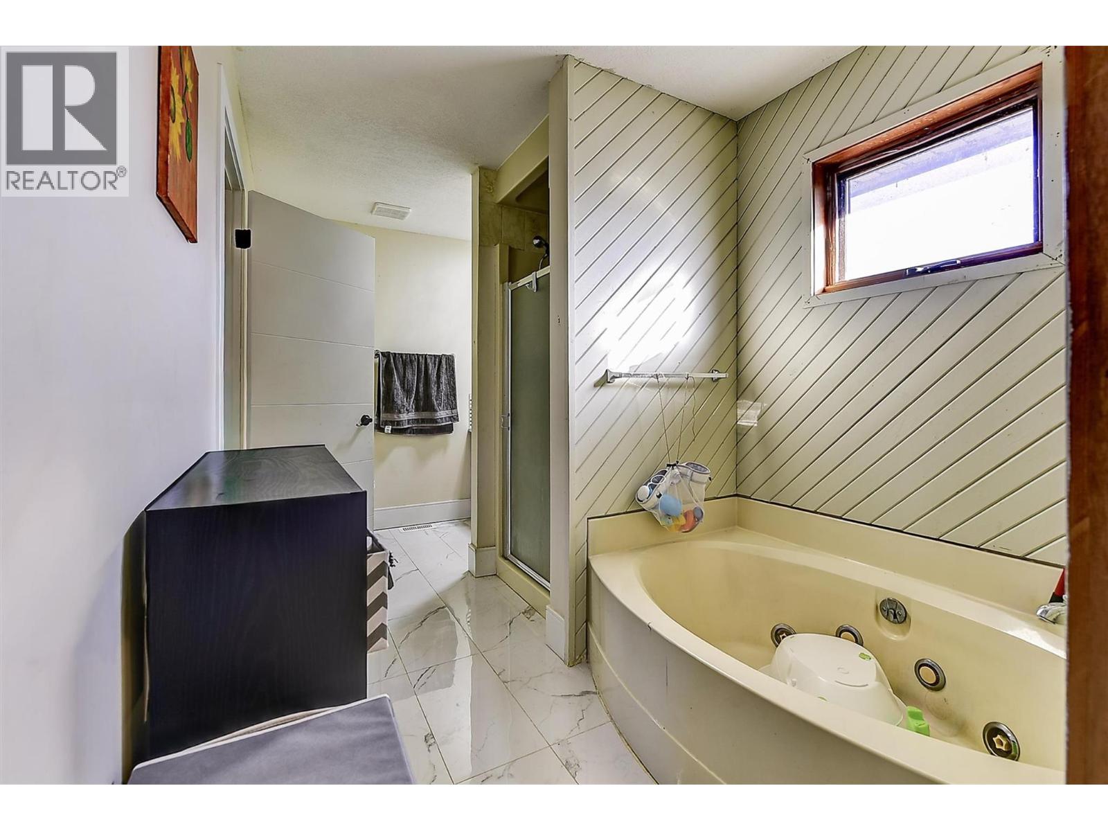 9810 Venables Drive, Coldstream, British Columbia  V1B 2J9 - Photo 38 - 10376335