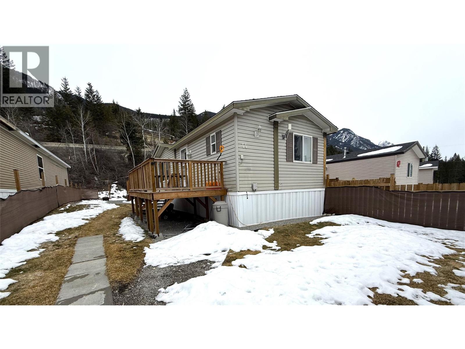686 Almberg Road Unit# #44, Golden, British Columbia  V0A 1H2 - Photo 1 - 10376087