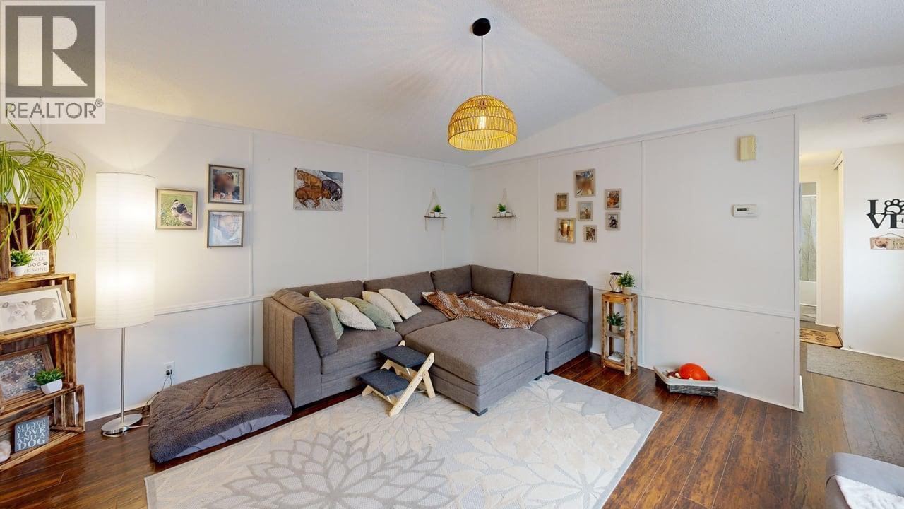 686 Almberg Road Unit# #44, Golden, British Columbia  V0A 1H2 - Photo 4 - 10376087