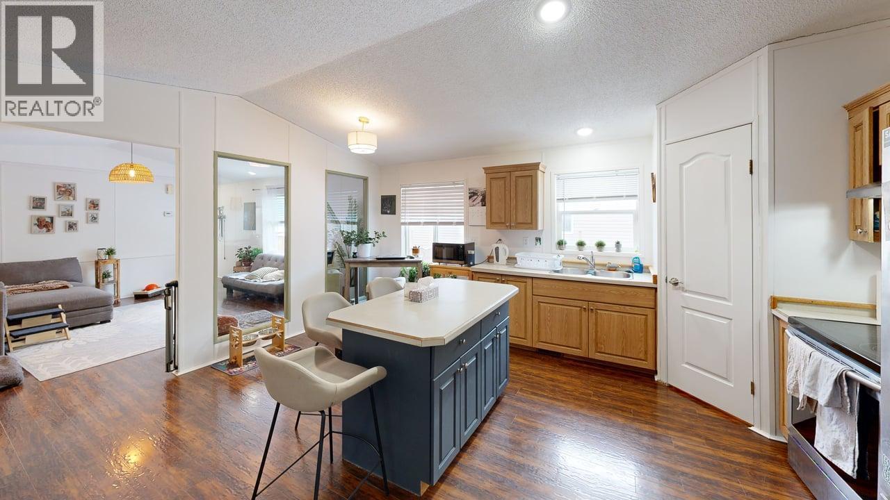 686 Almberg Road Unit# #44, Golden, British Columbia  V0A 1H2 - Photo 9 - 10376087