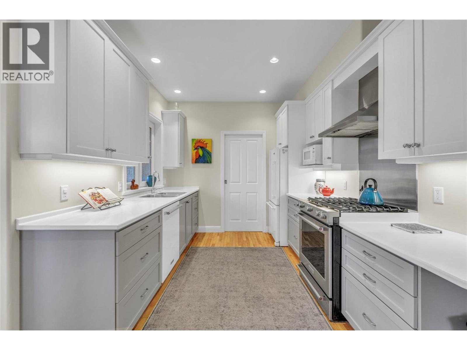 5733 Clark Street, Summerland, British Columbia  V0H 1Z4 - Photo 10 - 10373440