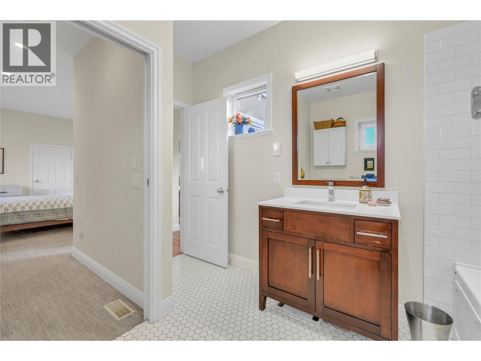 5733 Clark Street, Summerland, British Columbia  V0H 1Z4 - Photo 27 - 10373440