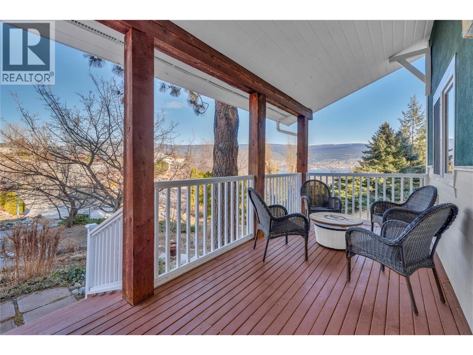 5733 Clark Street, Summerland, British Columbia  V0H 1Z4 - Photo 3 - 10373440