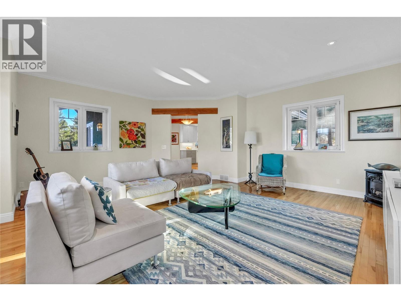 5733 Clark Street, Summerland, British Columbia  V0H 1Z4 - Photo 6 - 10373440