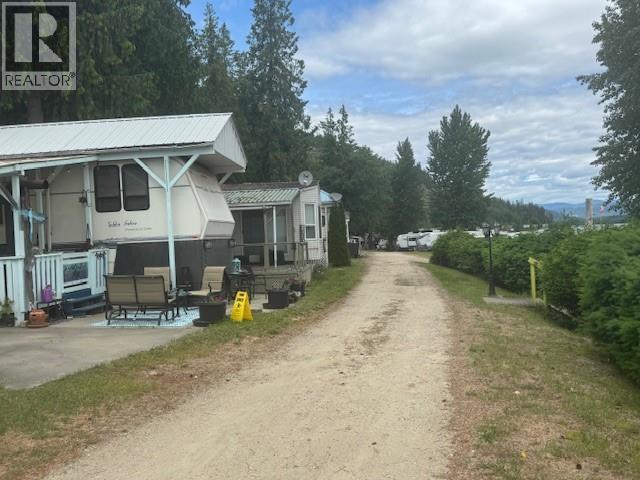 6592 Trans Canada Highway Unit# 7, Salmon Arm, British Columbia  V1E 4M2 - Photo 3 - 10376268