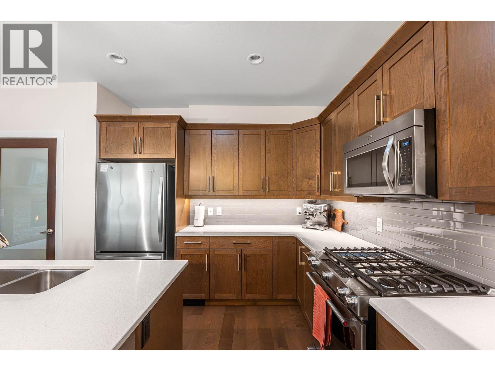 1769 Tower Ranch Drive, Kelowna, British Columbia  V1P 1T2 - Photo 8 - 10376311