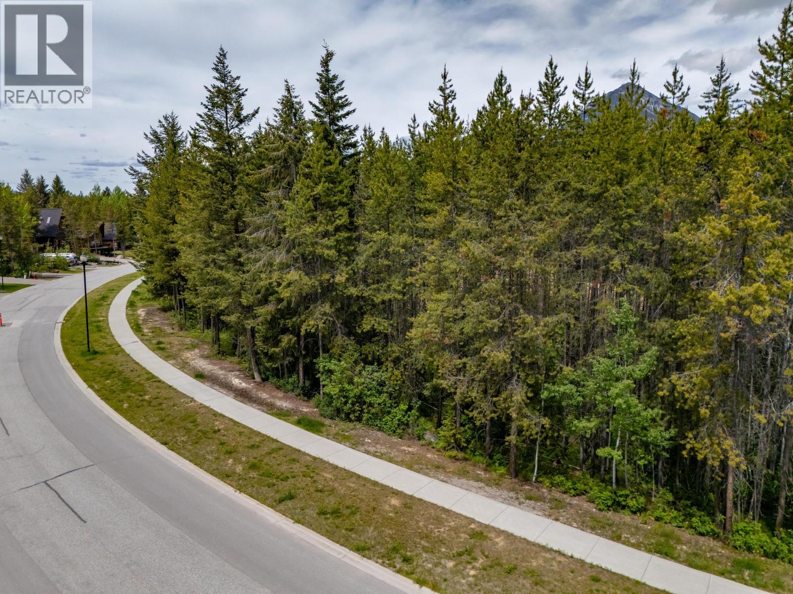 1402 Granite Drive, Golden, British Columbia  V0A 1H0 - Photo 3 - 10376068