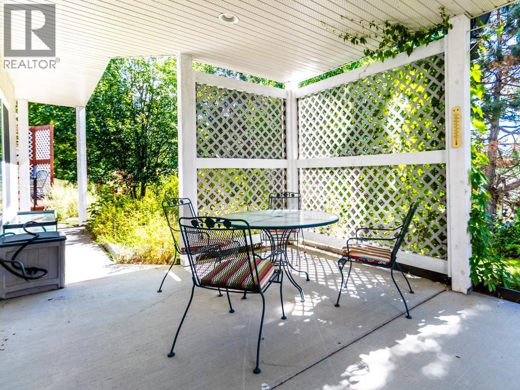 2600 Fairway Place, Blind Bay, British Columbia  V0E 1H2 - Photo 31 - 10376340