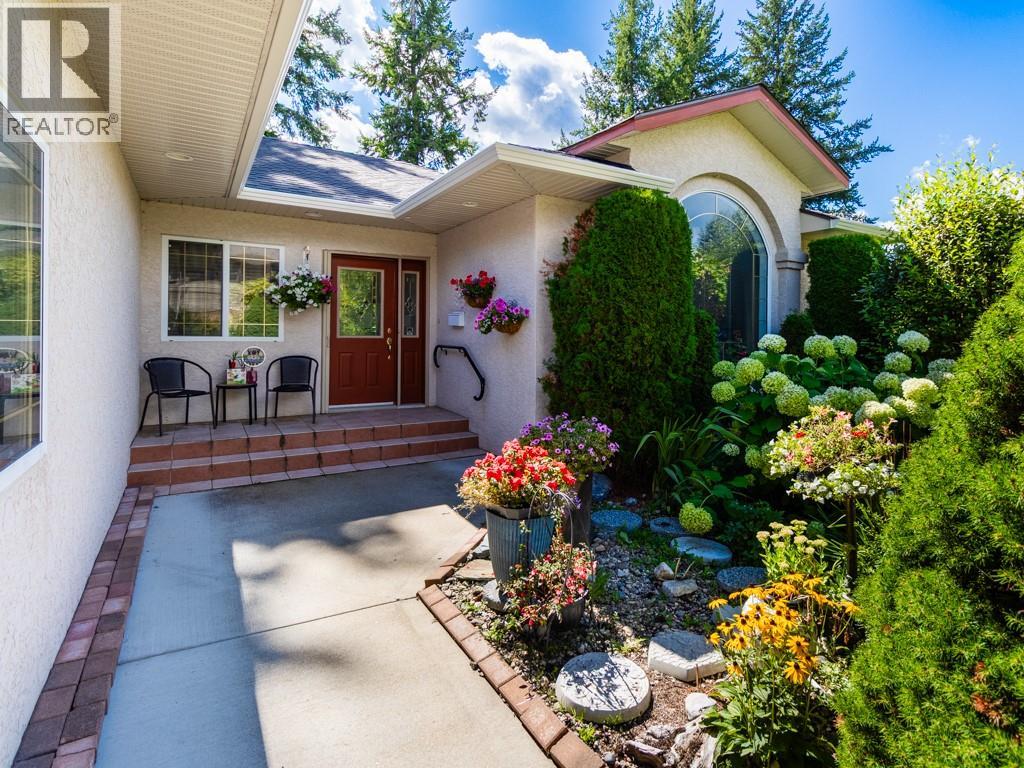 2600 Fairway Place, Blind Bay, British Columbia  V0E 1H2 - Photo 4 - 10376340