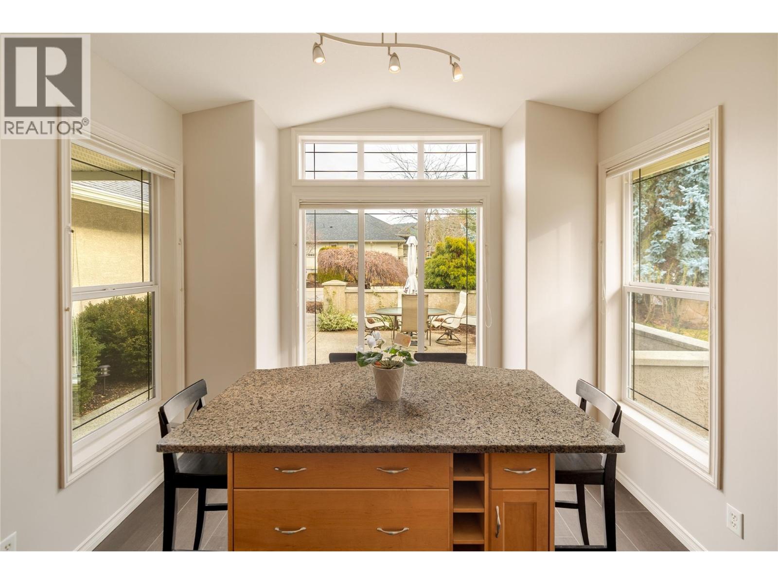 4182 Gallaghers Boulevard S, Kelowna, British Columbia  V1V 4X2 - Photo 14 - 10376246