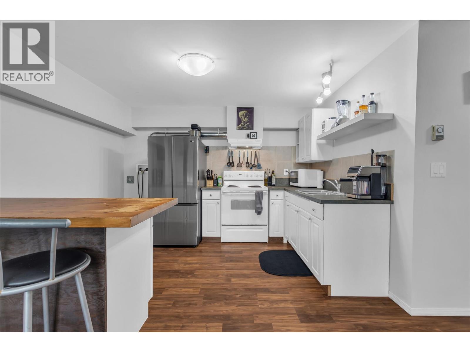 5738 Goudie Road, Kelowna, British Columbia  V1P 1M4 - Photo 75 - 10376148