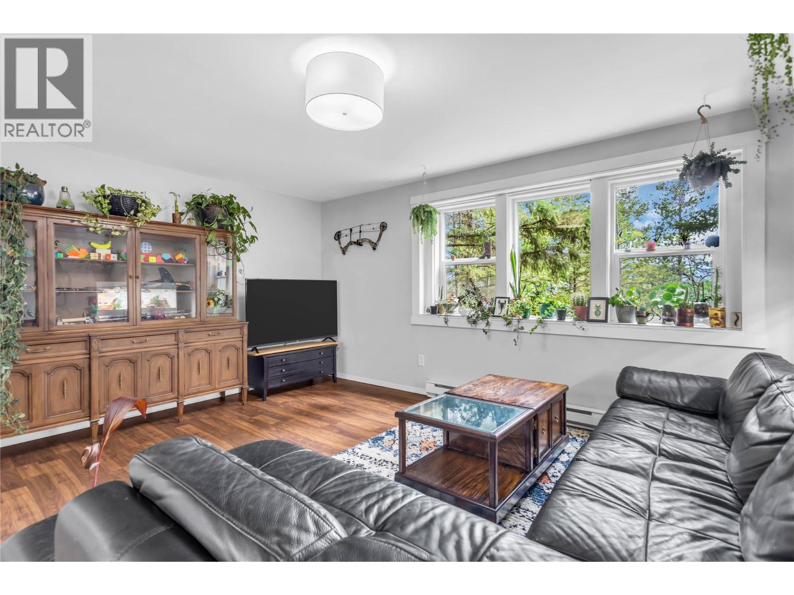 5738 Goudie Road, Kelowna, British Columbia  V1P 1M4 - Photo 78 - 10376148