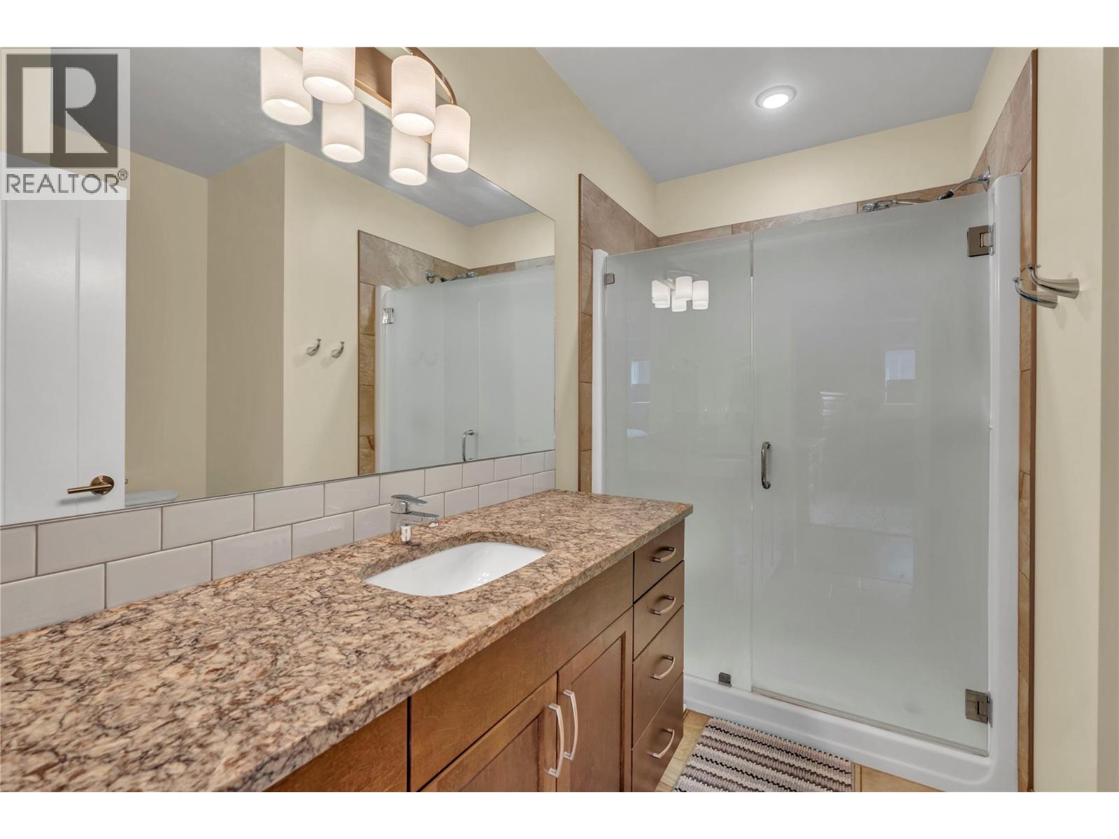 1011 Dynes Avenue, Penticton, British Columbia  V2A 1E9 - Photo 17 - 10375699