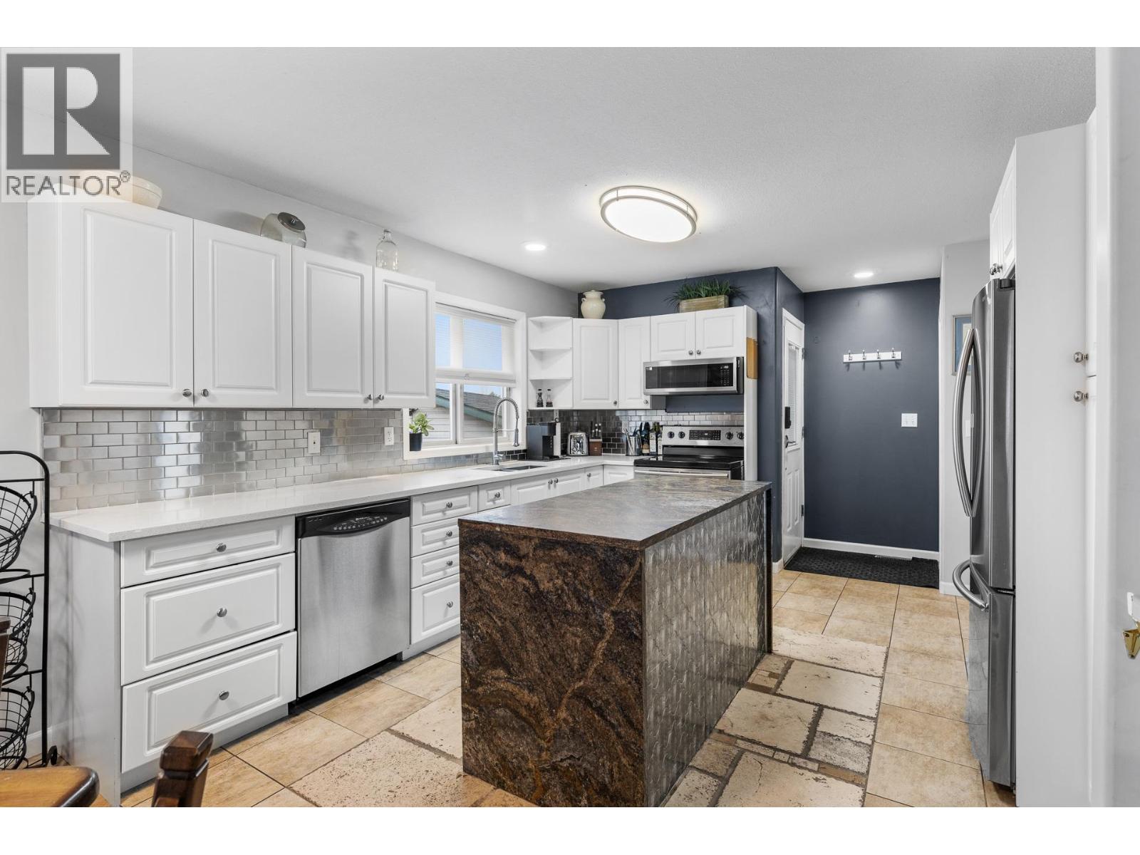 198 Ritchie Court, Kelowna, British Columbia  V1V 2A8 - Photo 8 - 10376265