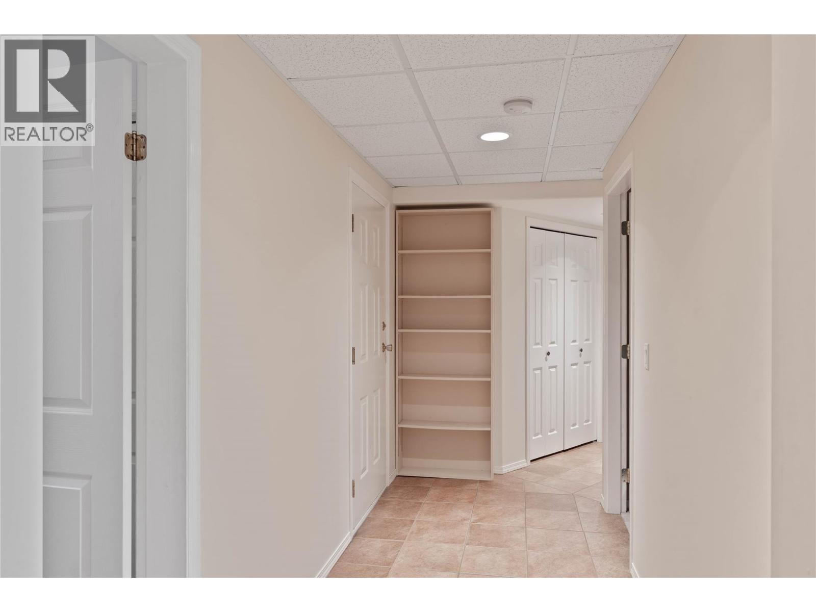 1869 Mckinley Court, Kamloops, British Columbia  V2E 2L9 - Photo 14 - 10376329