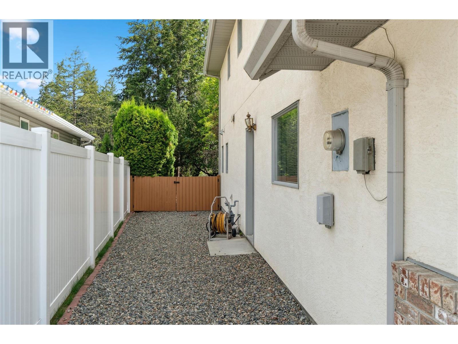 1869 Mckinley Court, Kamloops, British Columbia  V2E 2L9 - Photo 40 - 10376329